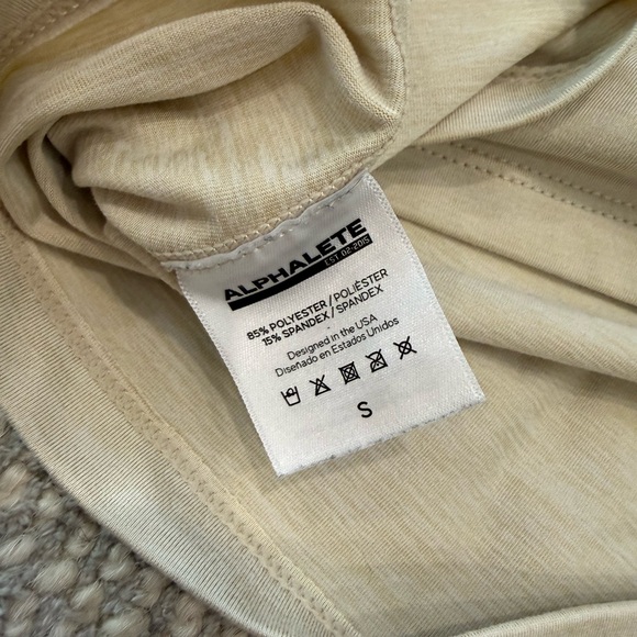 Alphalete Long Sleeve Crop Top - Picture 3 of 3